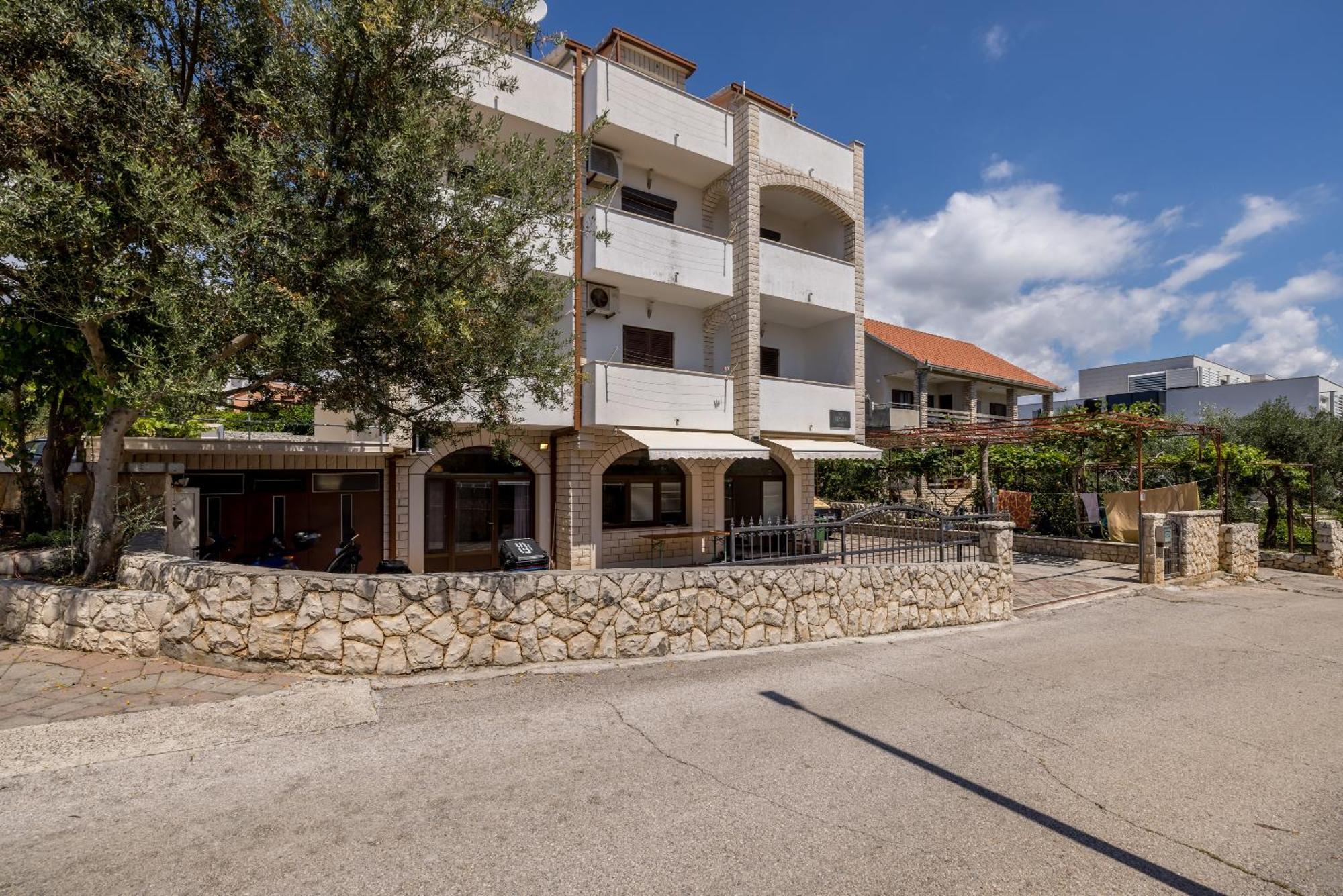 Holiday Home Krishto Trogir Eksteriør billede