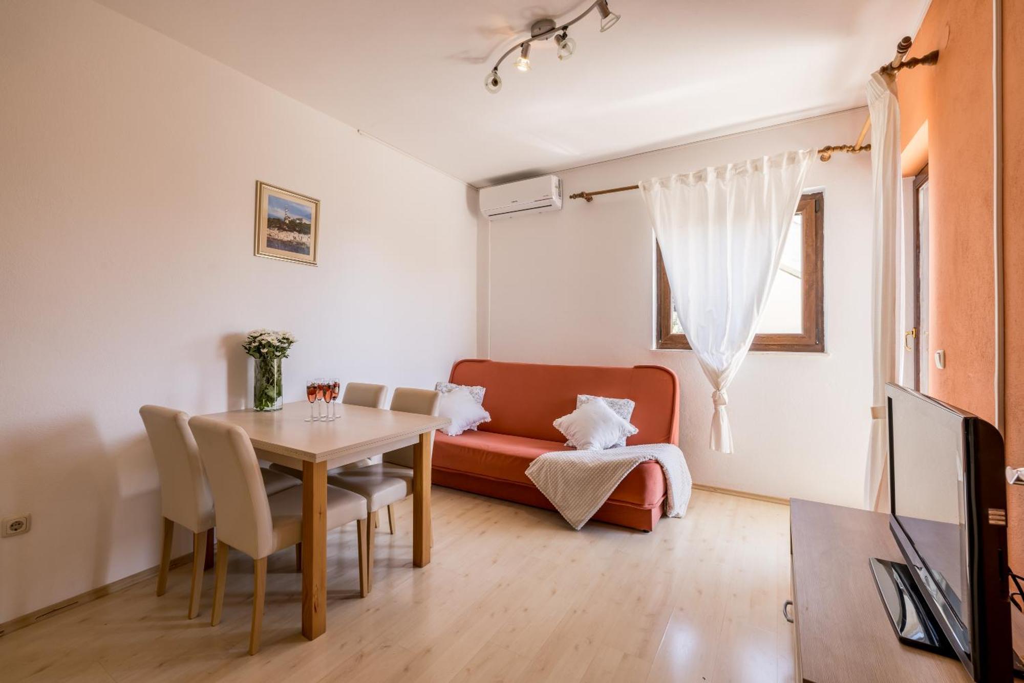 Holiday Home Krishto Trogir Eksteriør billede