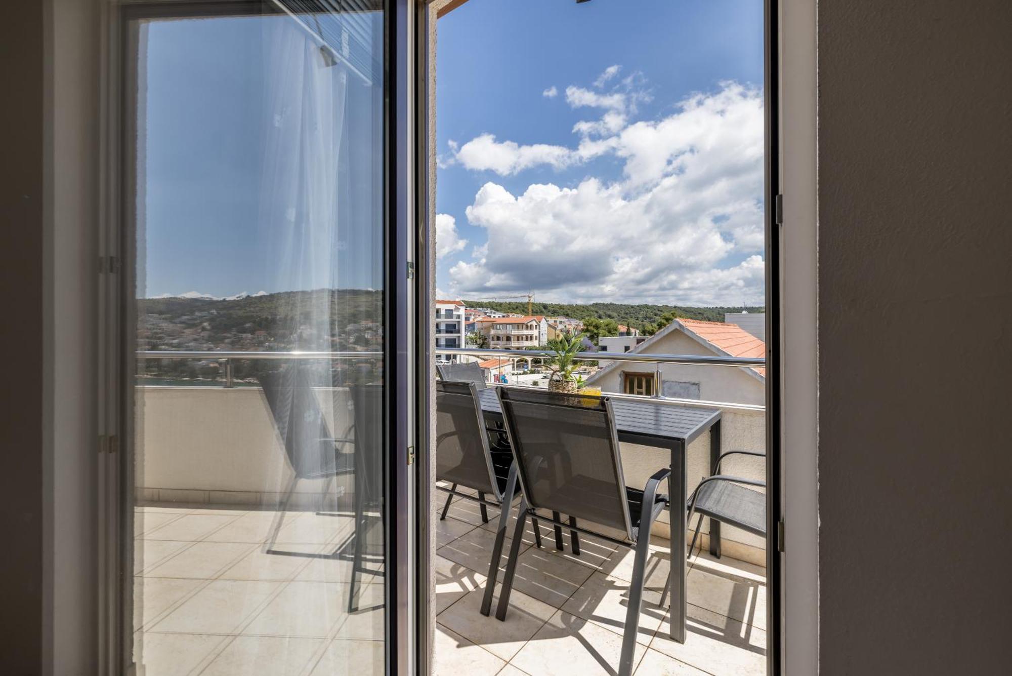 Holiday Home Krishto Trogir Eksteriør billede