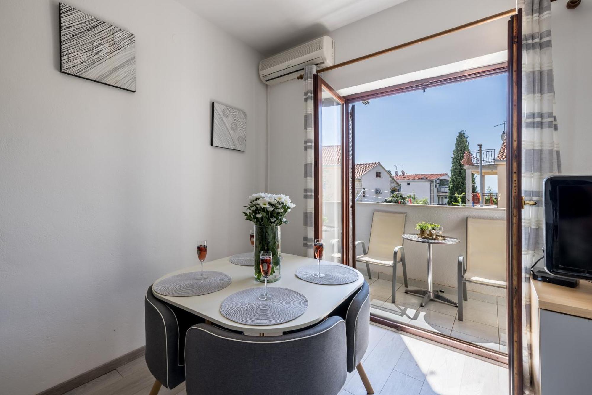 Holiday Home Krishto Trogir Eksteriør billede